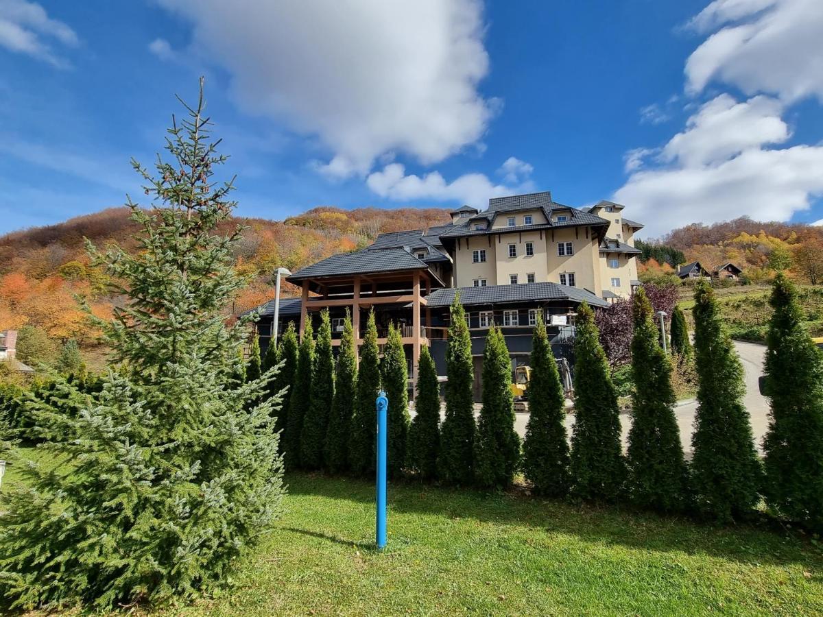 Planinsko Jutro - Brzece Centar Apartments, Kopaonik Exterior foto